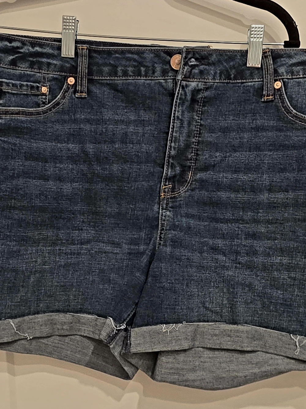 Seven7 Women's Dark Blue Rolled-Hem Jean Shorts